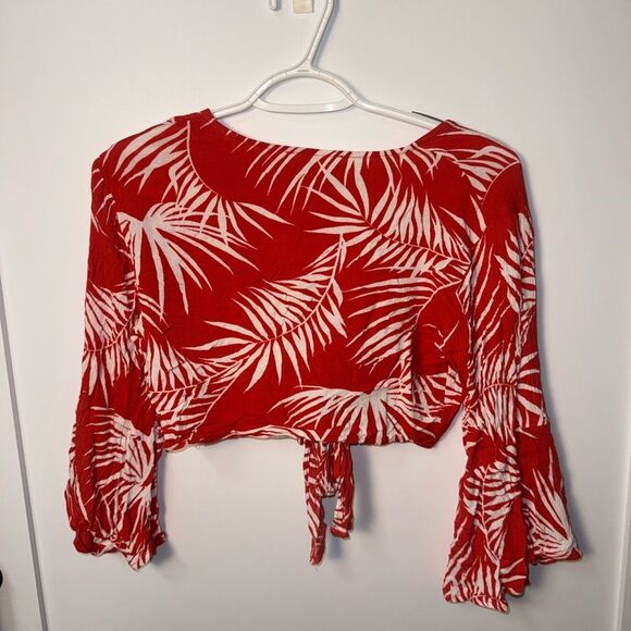Red Tropical Print Women's Top - Picture 3 of 4